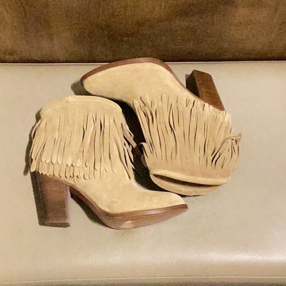 WOMANS FRYE BOOTS